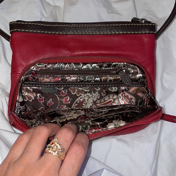 Danier crossbody purse - Picture 5 of 10